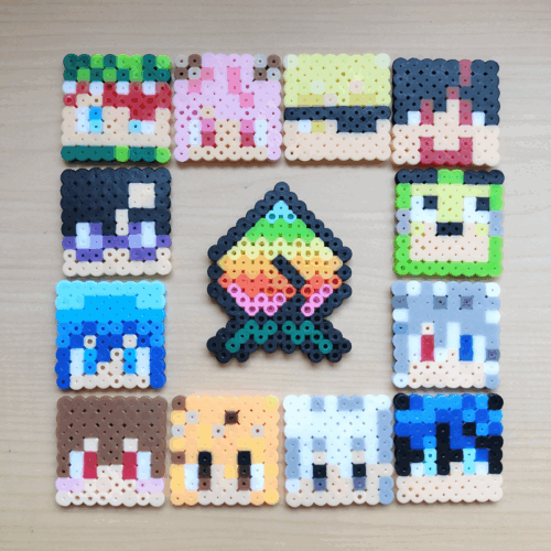 カラフルピーチ　アイロンビーズ　パーラービーズ　図案　からぴち